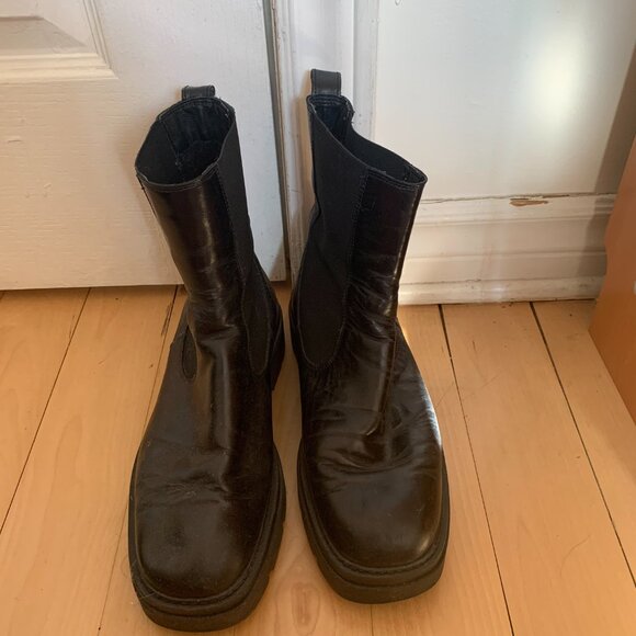 Black Chelsea Boots - Picture 3 of 3